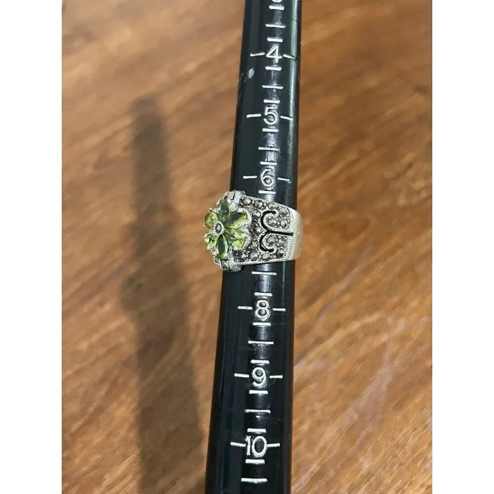 Silver‎ 925 Peridot/Marcasite Flower Ring